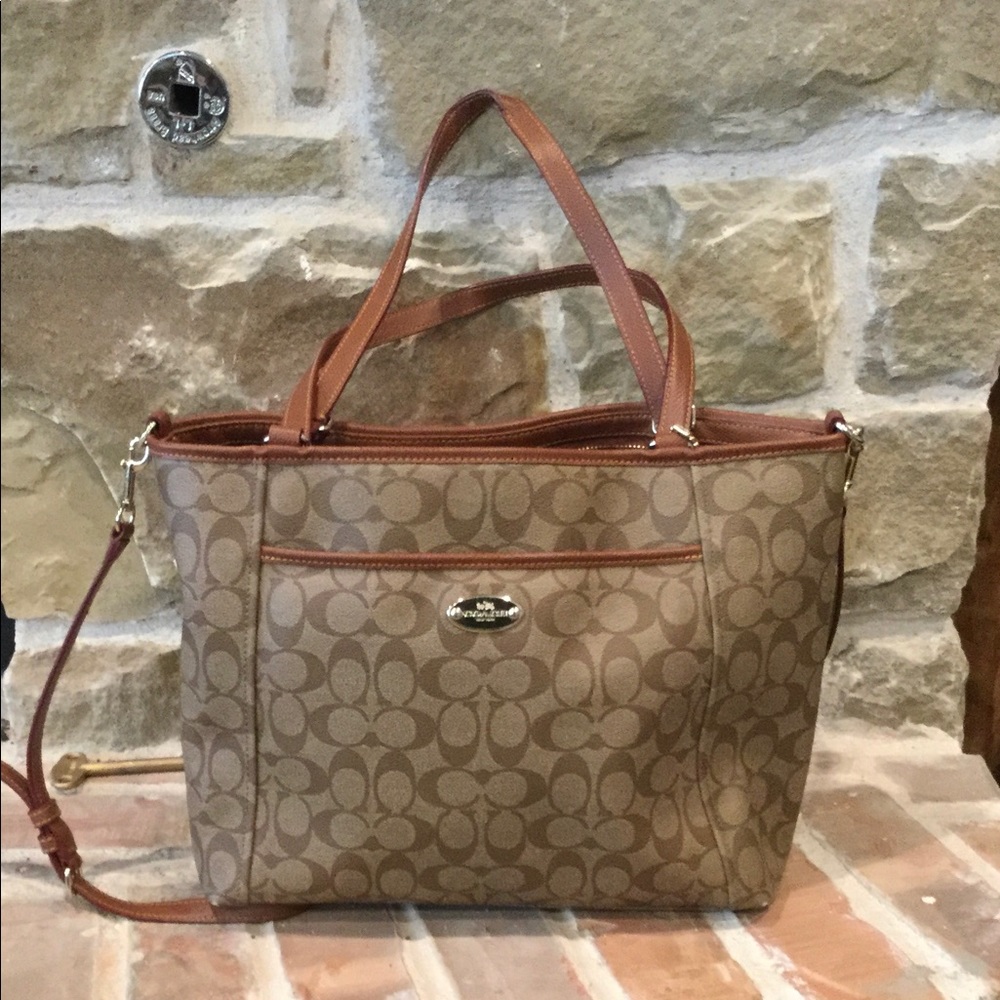 Coach Signature Tote